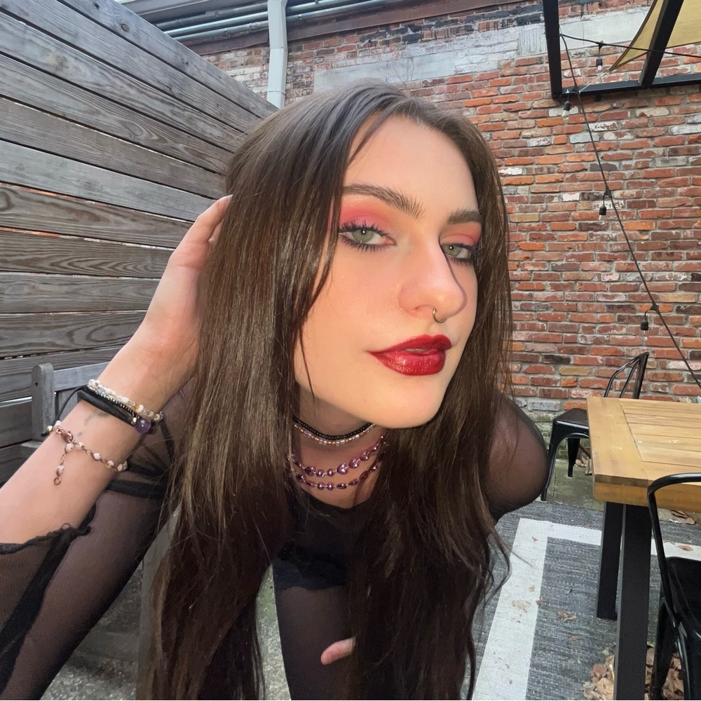 Meet your Posher, Lily